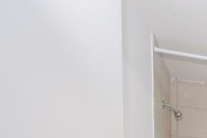 2416 Etting St Apartments Baltimore Bathroom
